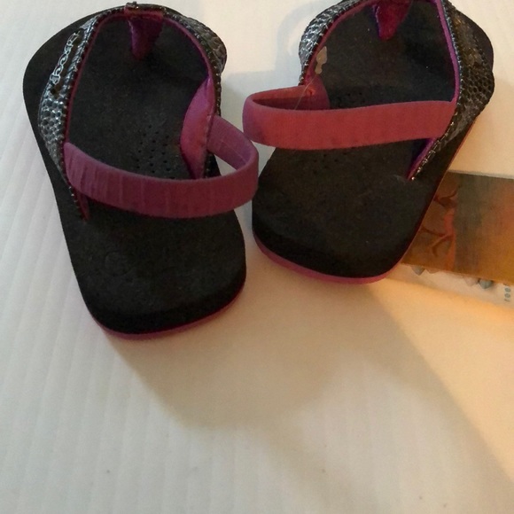 Reef Sandals - Picture 3 of 3